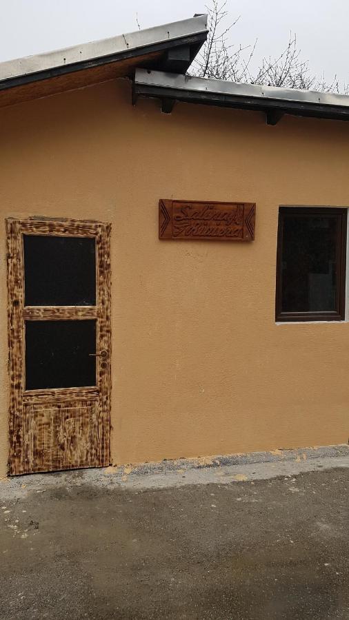 Bed and Breakfast Riviera Valceana Râmnicu Vâlcea Esterno foto