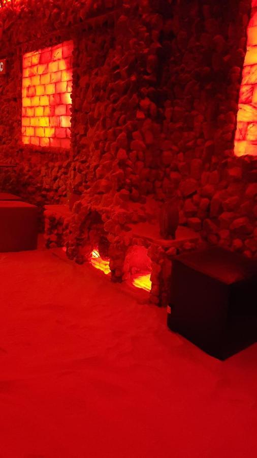 Bed and Breakfast Riviera Valceana Râmnicu Vâlcea Esterno foto